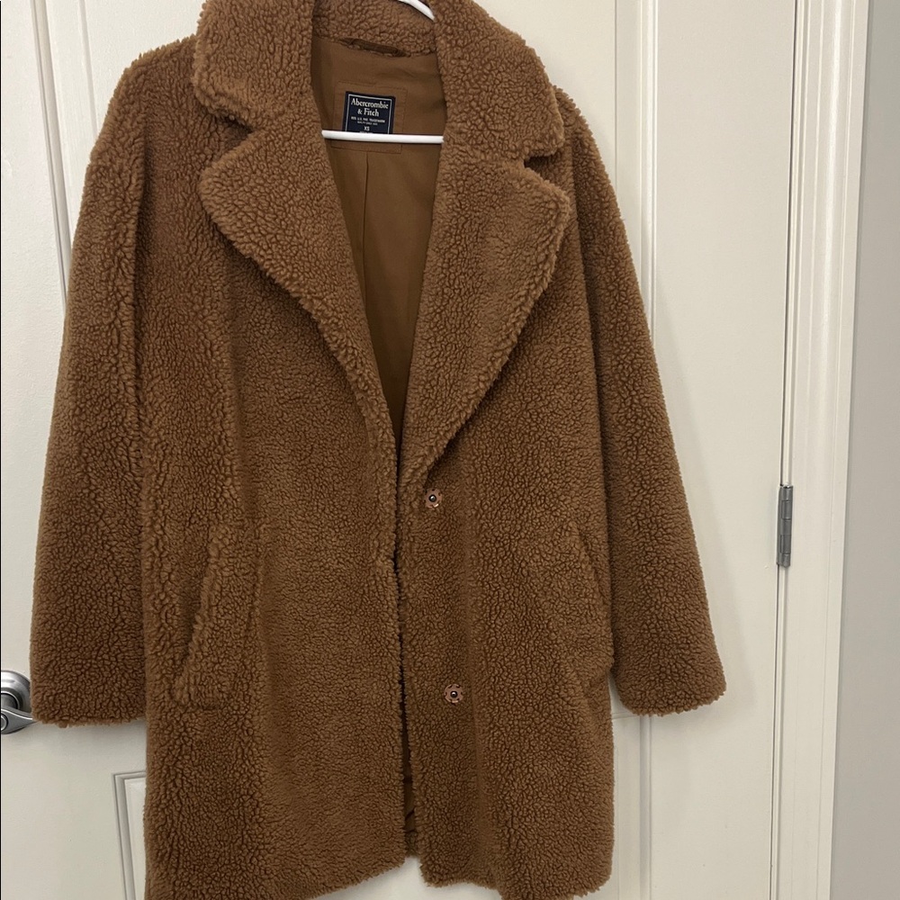 ABERCROMBIE & FITCH. Camel Sherpa coat. Size xs. Like new